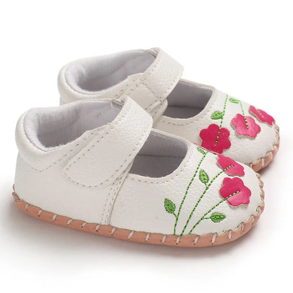 Baby Girl Soft Handmade Rubber Sole Embroidered Flower First Walkers Shoe