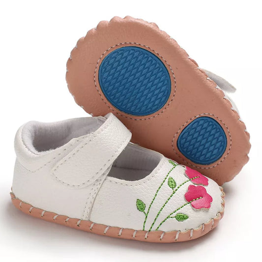 Baby Girl Soft Handmade Rubber Sole Embroidered Flower First Walkers Shoe