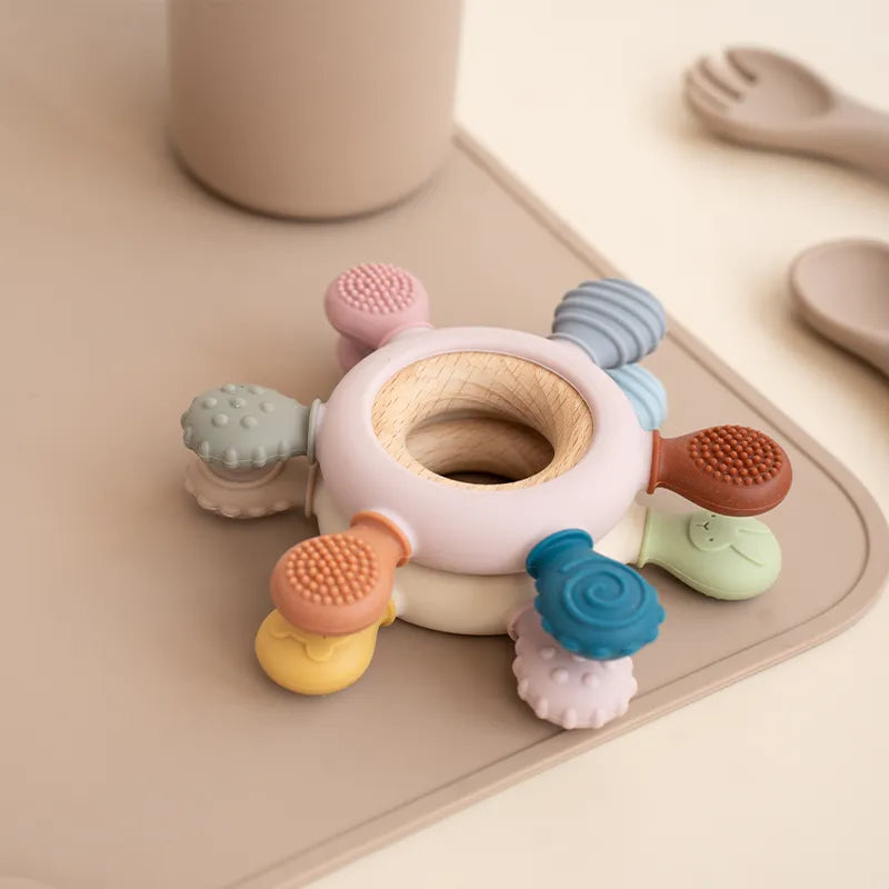 Silicone Rudder Shape Wooden Ring Teething Toys